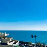 Estudios y Apartamentos Benal Beach
